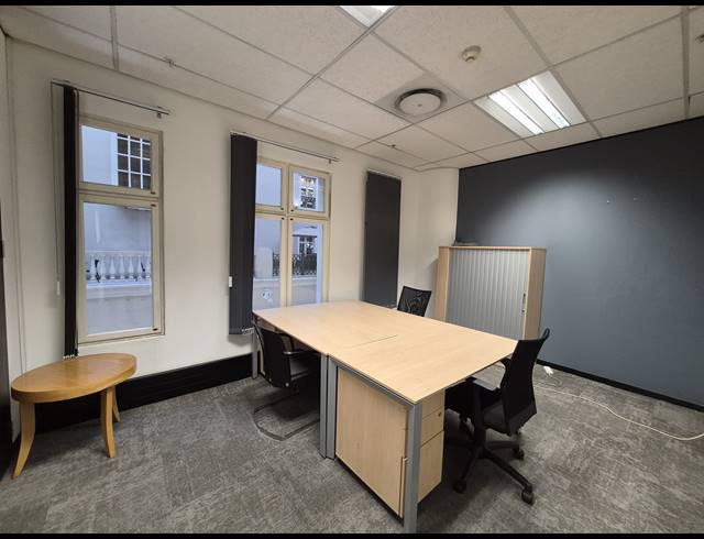 45M² SERVICED OFFICE TO LET IN SANDTON CENTRAL